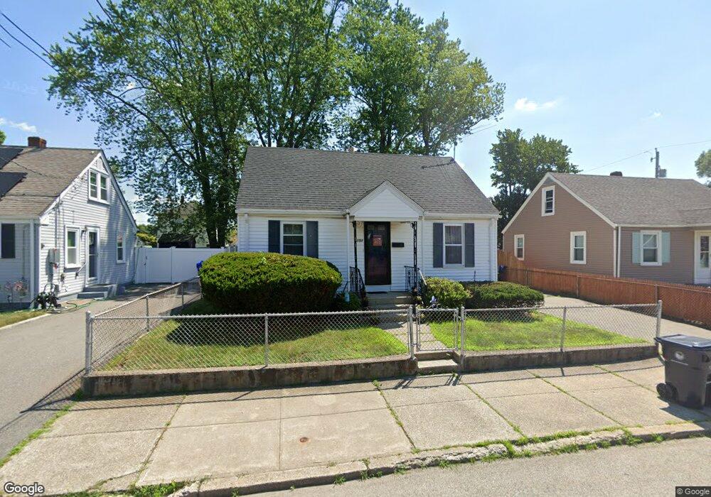 151 Maplecrest Dr, Pawtucket, RI 02861 - photo 1