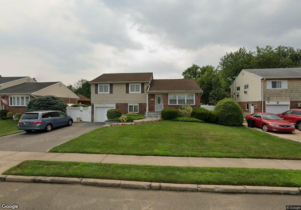 17 Clark St, Plainview, NY 11803 - photo 1