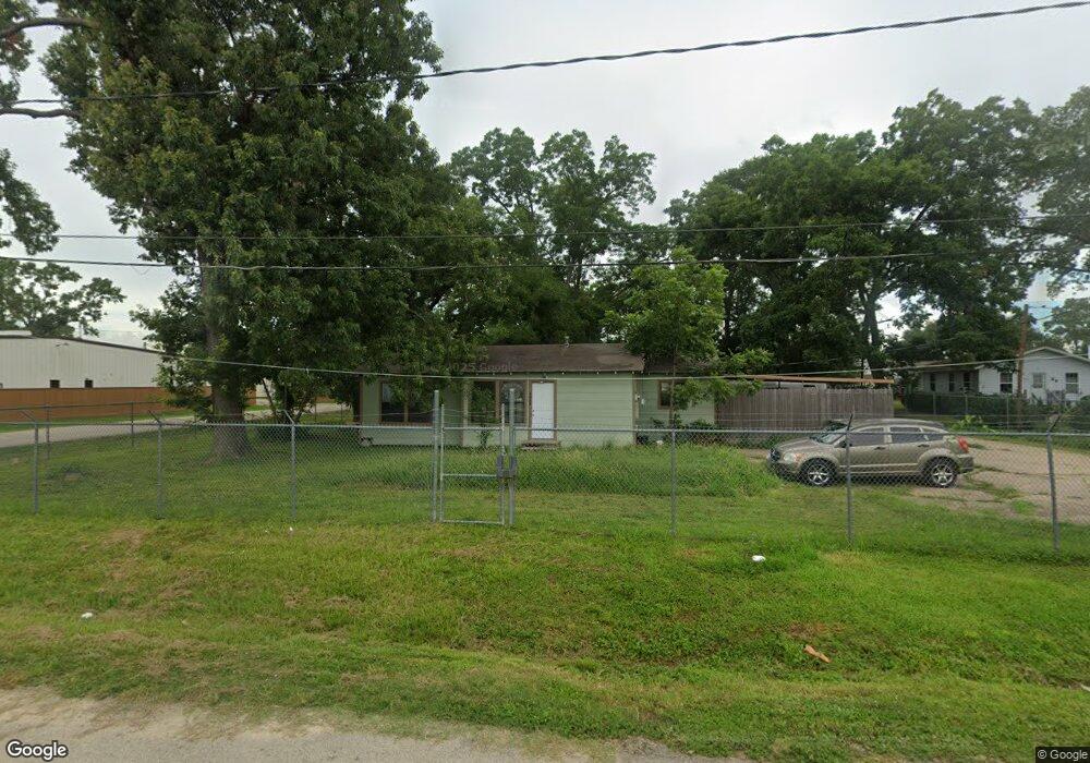 4934 Hoover St, Houston, TX 77092 - photo 1