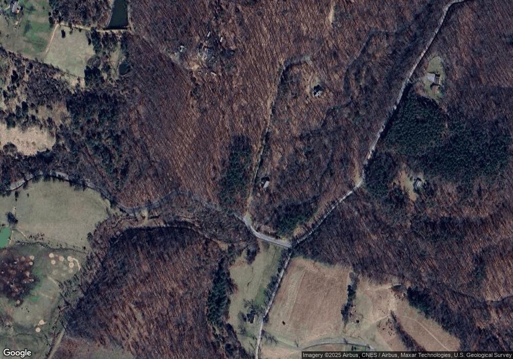 4 Landis Ln, Berkeley Springs, WV 25411 - photo 1