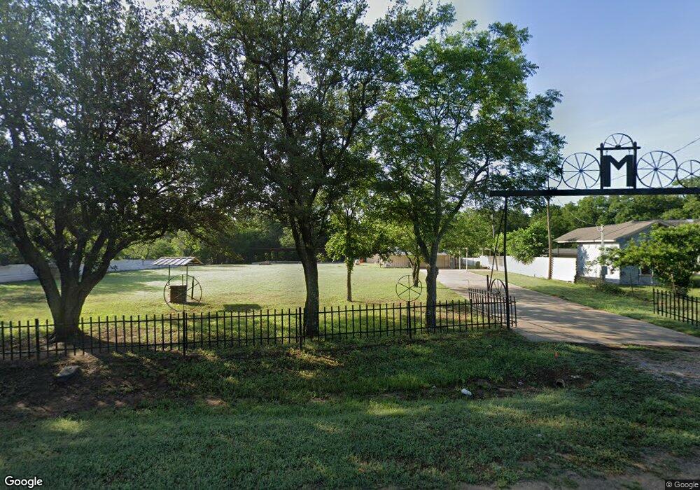 405 Briar Oaks Dr, Azle, TX 76020 - photo 1