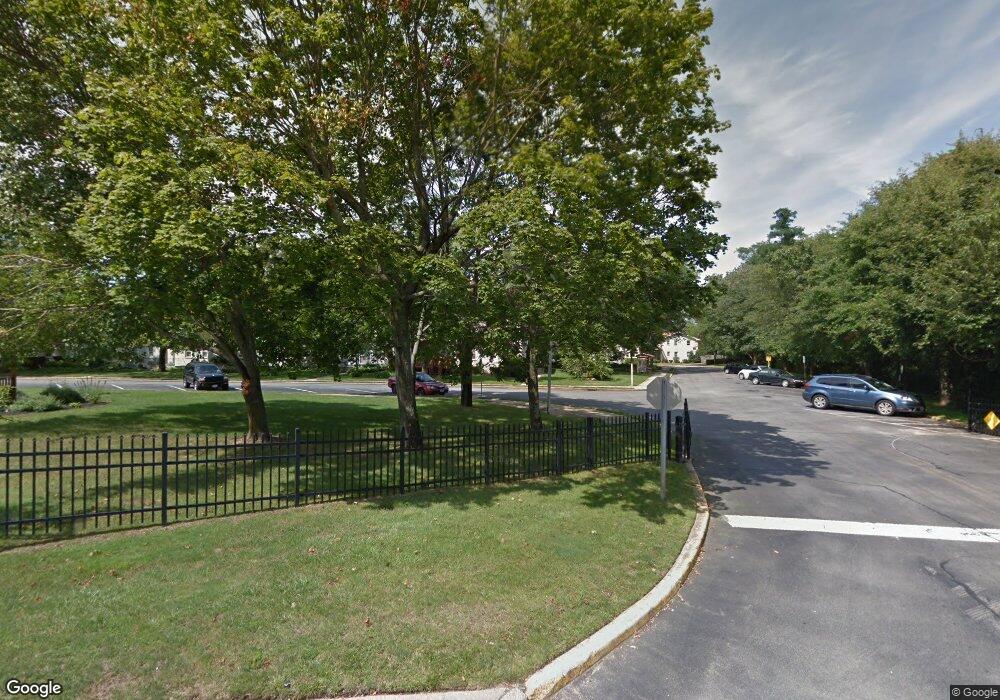 127 Finch Ln unit 1A, Islip, NY 11751 - photo 1