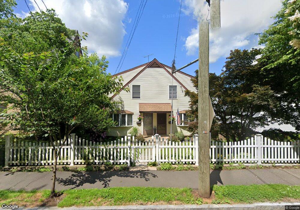 8 Pemberwick Rd, Greenwich, CT 06831 - photo 1