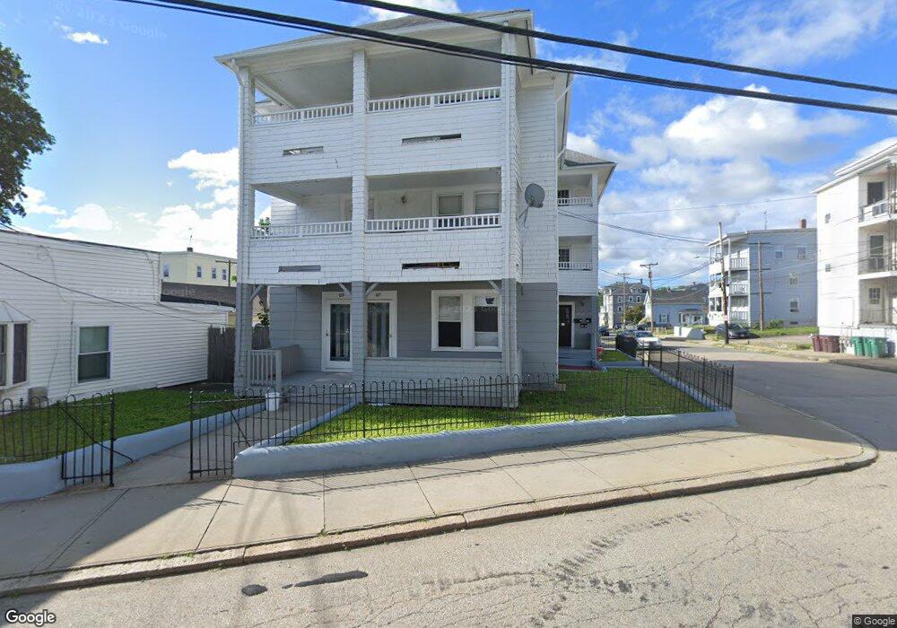 579 Elm St, Woonsocket, RI 02895 - photo 1