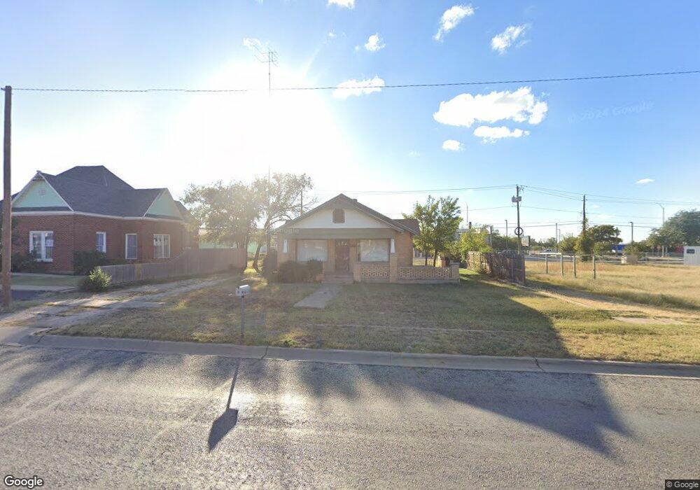 1408 Scurry St, Big Spring, TX 79720 - photo 1