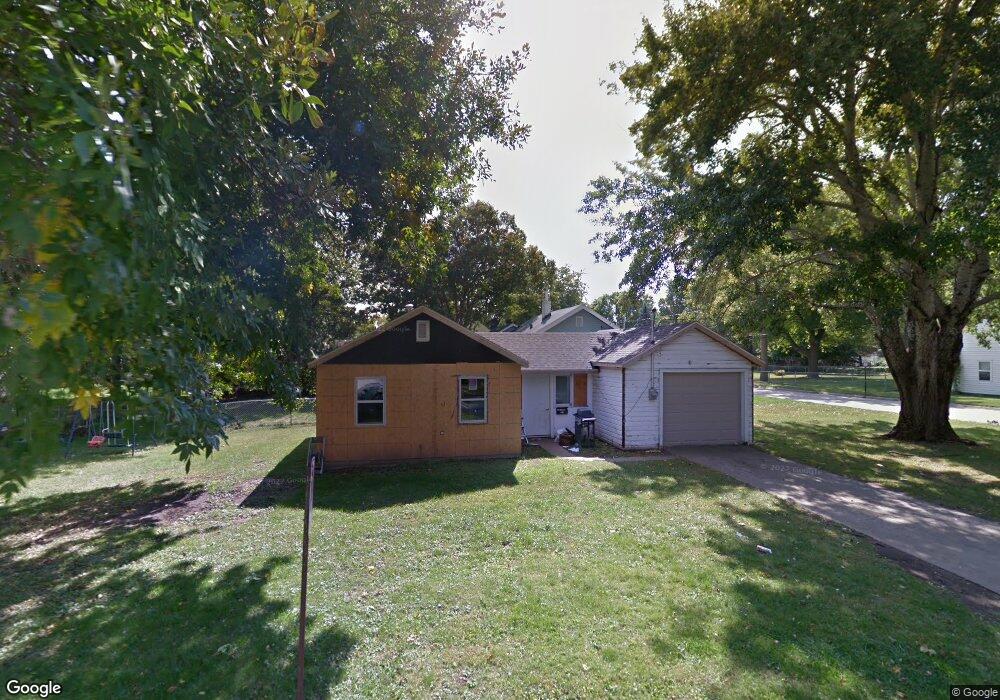 707 S 12th Ave W, Newton, IA 50208 - photo 1