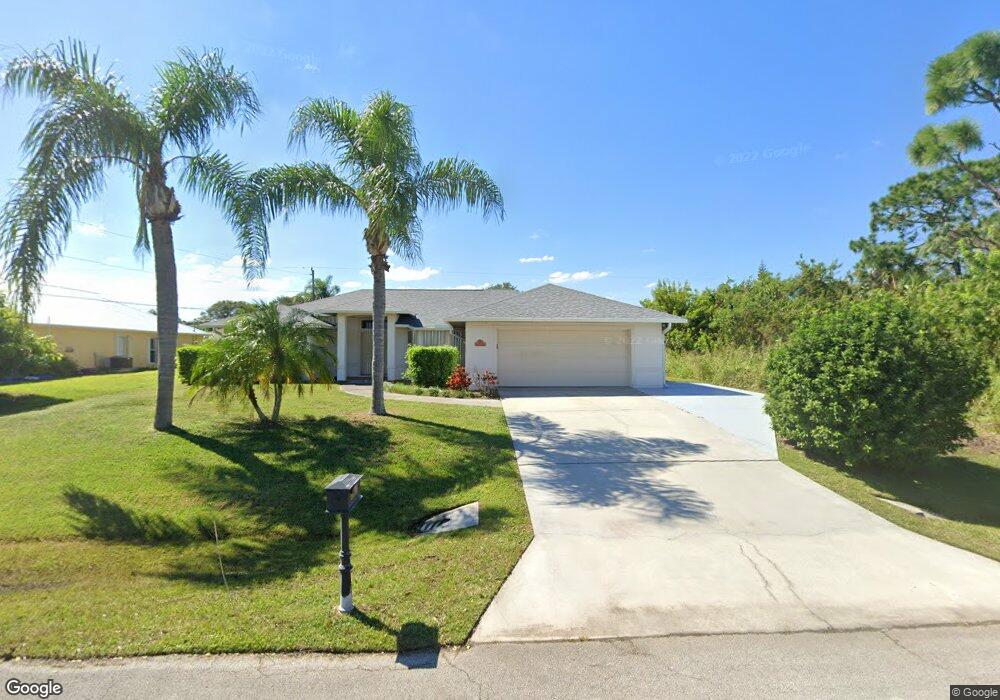 926 Evernia St, Sebastian, FL 32958 - photo 1