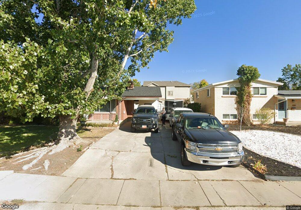 256 Twin Bridges Ln unit 10, Midvale, UT 84047 - photo 1