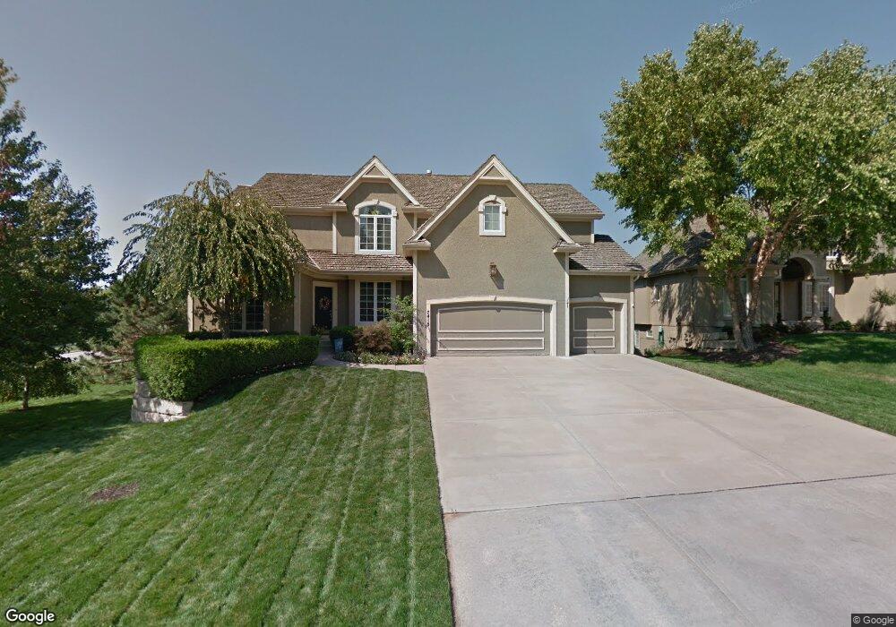 7418 Noland Rd, Shawnee, KS 66216 - photo 1