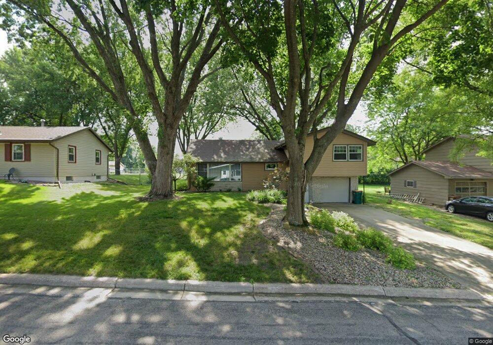 1022 Pinehill Dr, Albert Lea, MN 56007 - photo 1