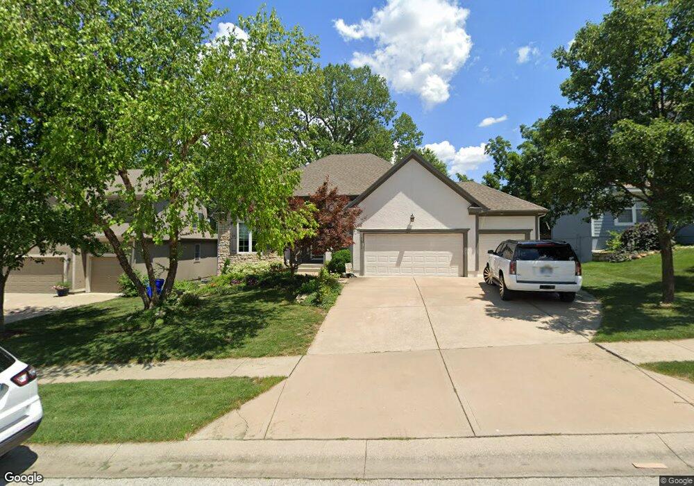 7311 Charles St, Shawnee, KS 66216 - photo 1