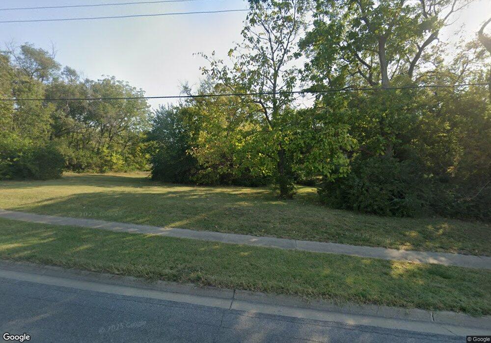 2814 SE Adams St, Topeka, KS 66605 - photo 1