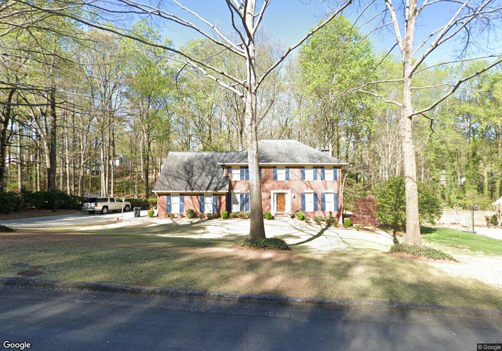 370 Saddlebrook Dr, Roswell, GA 30075 - photo 1