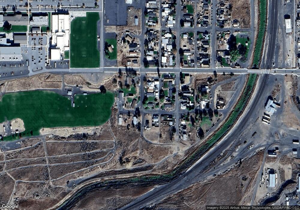 532 W Franklin St, Connell, WA 99326 - photo 1