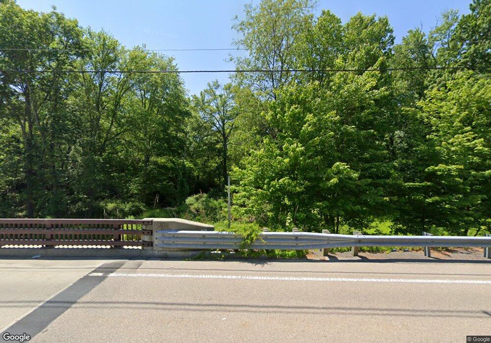 762 Quaker Hwy, Uxbridge, MA 01569 - photo 1