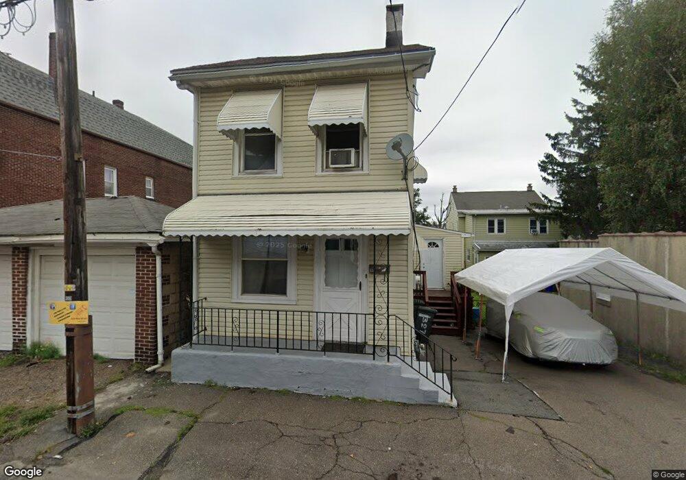 327 E Chestnut St, Hazleton, PA 18201 - photo 1