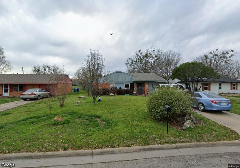 1304 S 1st St, Corsicana, TX 75110 - photo 1
