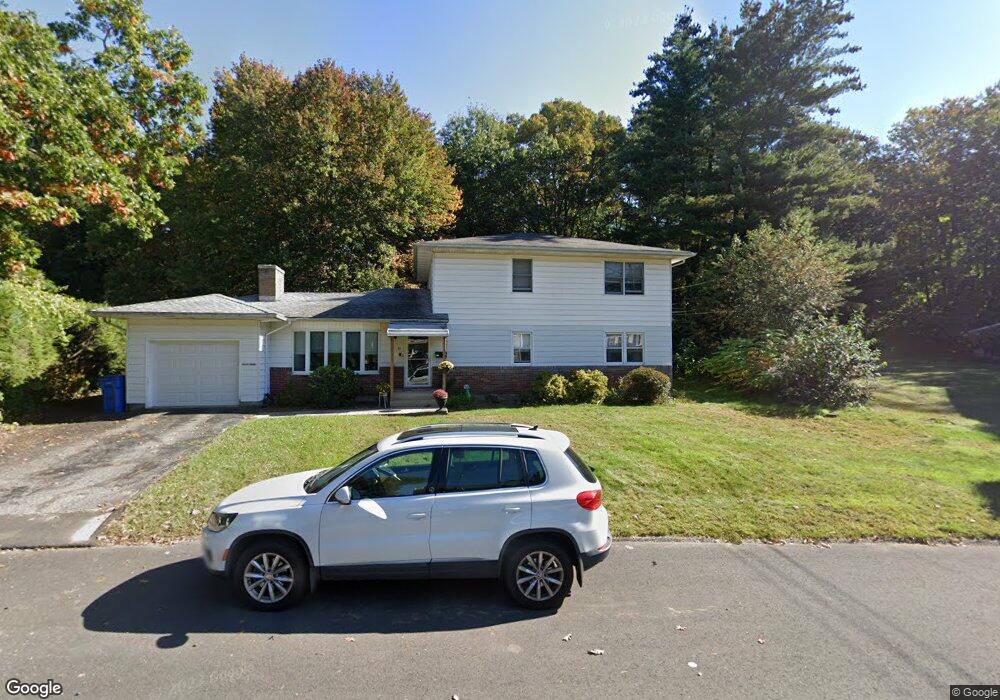 21 Regal Ct, Waterbury, CT 06705 - photo 1