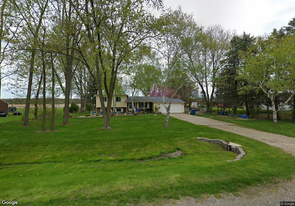 12204 Beecher Rd, Flushing, MI 48433 - photo 1