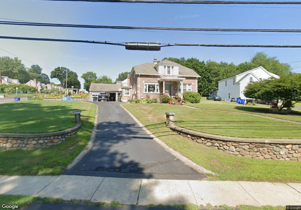 125 Center St, Windsor Locks, CT 06096 - photo 1