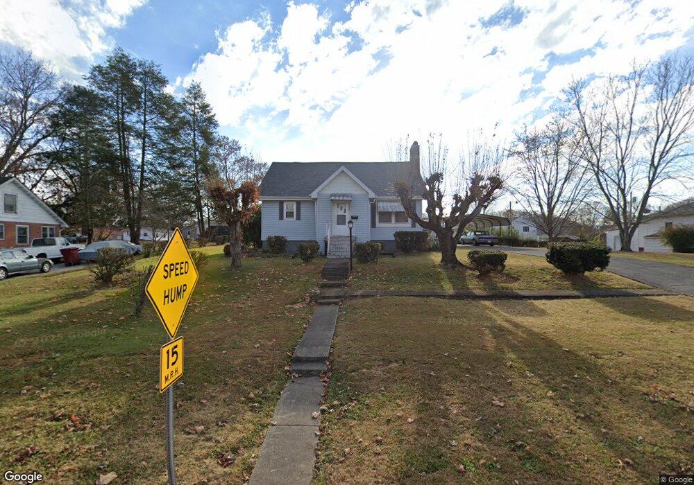 1604 E Watauga Ave, Johnson City, TN 37601 - photo 1