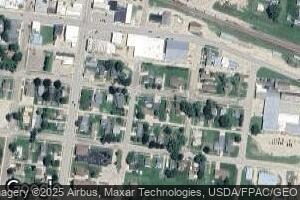 202 E Clark St, Calmar, IA 52132