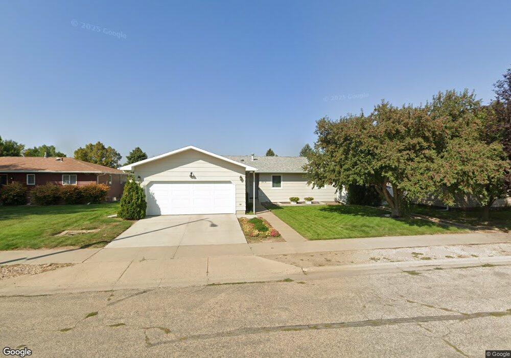 1314 24th St W, Williston, ND 58801 - photo 1