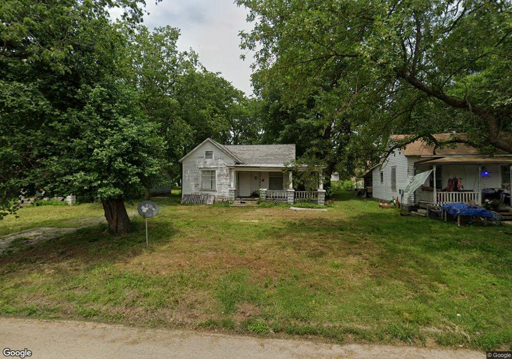 2511 Dirr Ave, Parsons, KS 67357 - photo 1