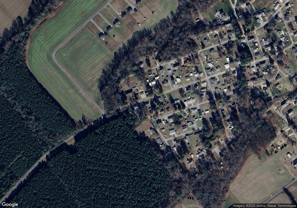 192 Marine Dr, Dunnsville, VA 22454 - photo 1