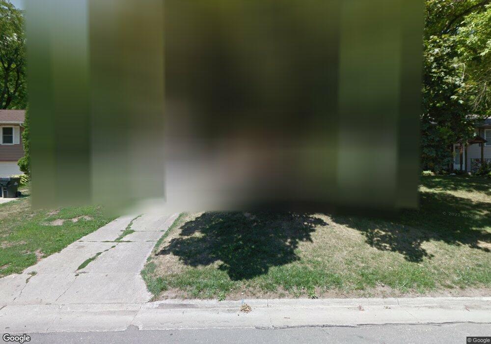 1024 13th St NW, Cedar Rapids, IA 52405 - photo 1