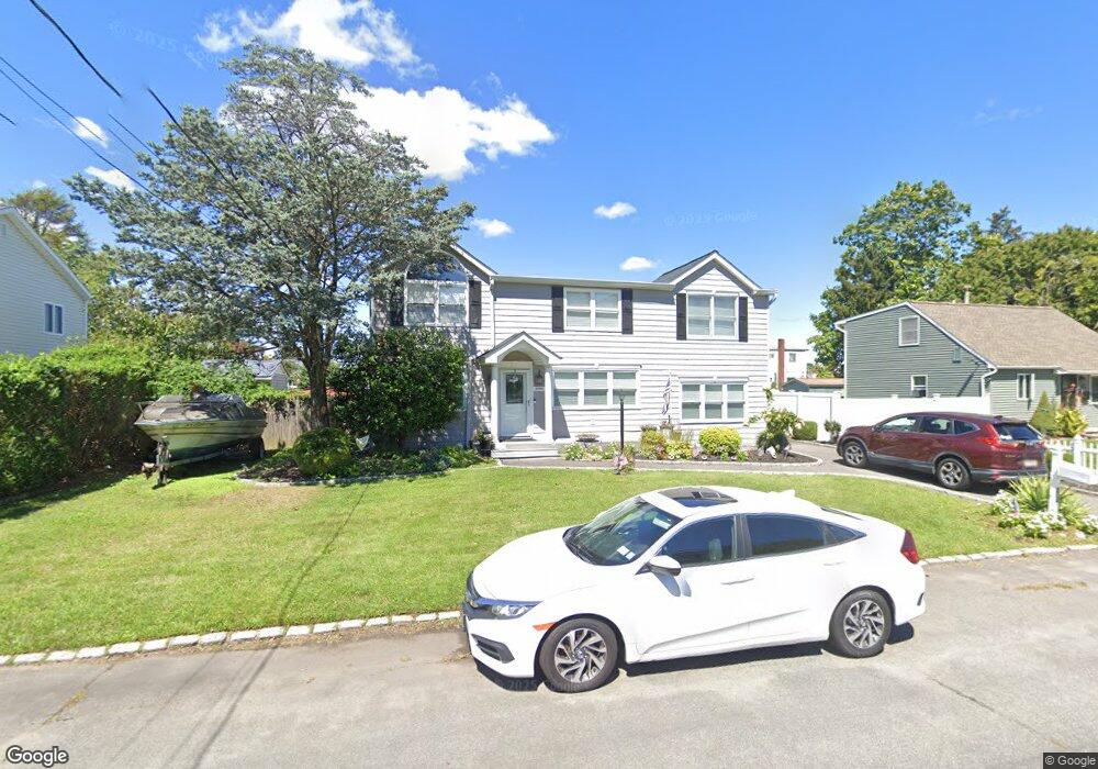 214 4th St, Lindenhurst, NY 11757 - photo 1