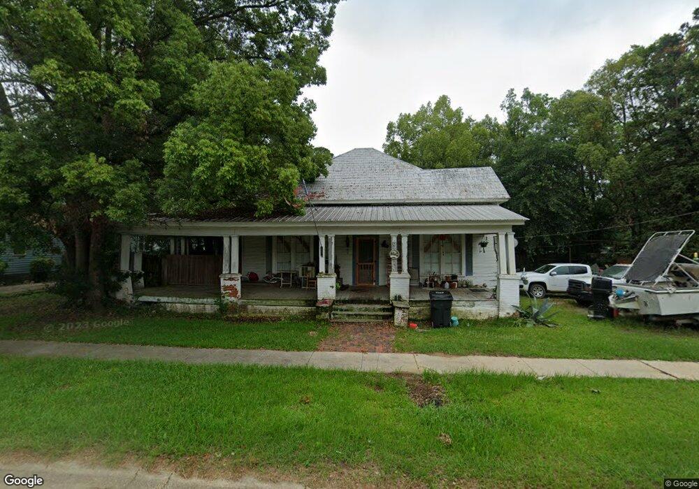 427 W Broad Ave, Doerun, GA 31744 - photo 1
