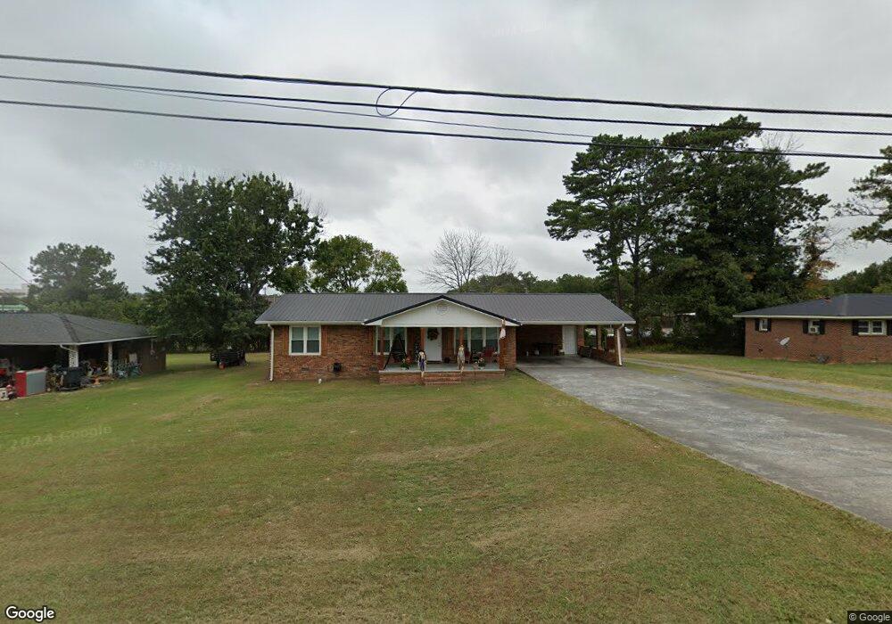 134 Columbus Cir NE, Calhoun, GA 30701 - photo 1