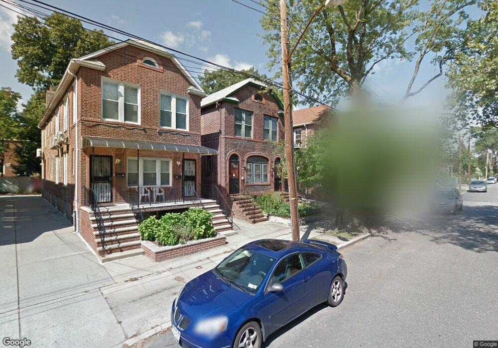 2912 164th St, Flushing, NY 11358 - photo 1