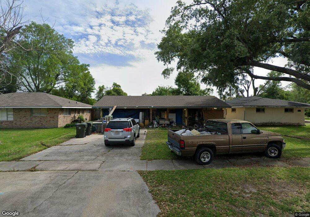 916 Cherryhill St, Lake Charles, LA 70607 - photo 1