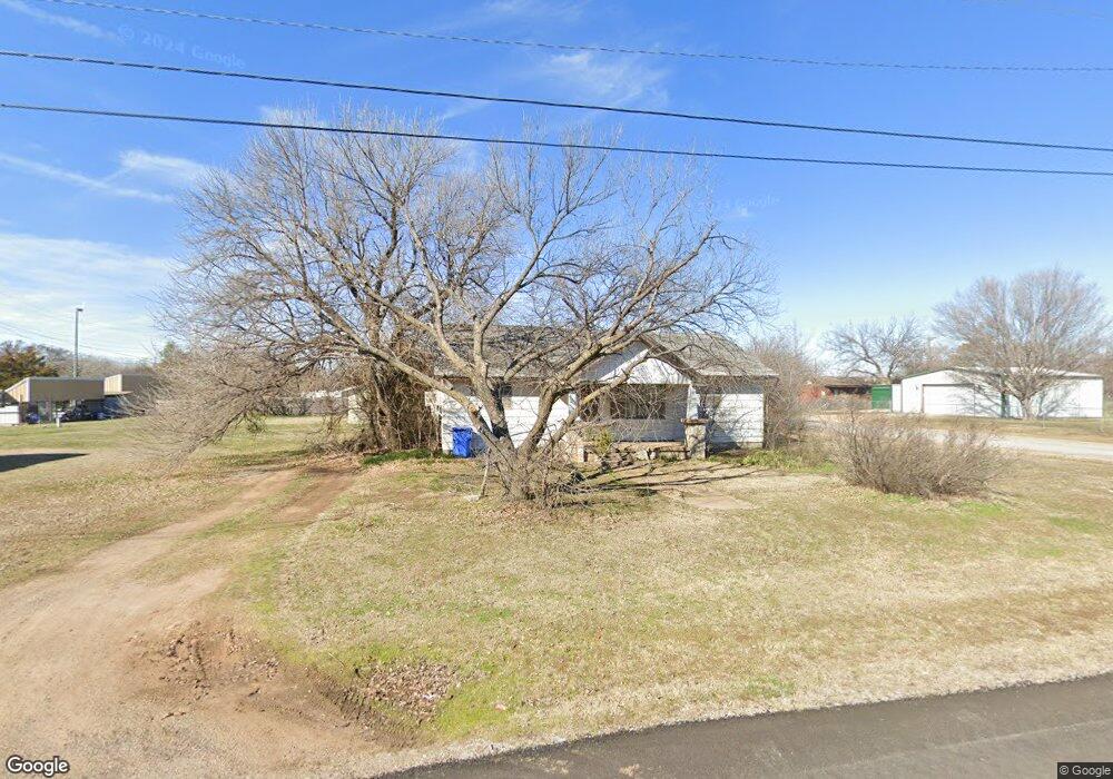 512 N 7th St, Cache, OK 73527 - photo 1