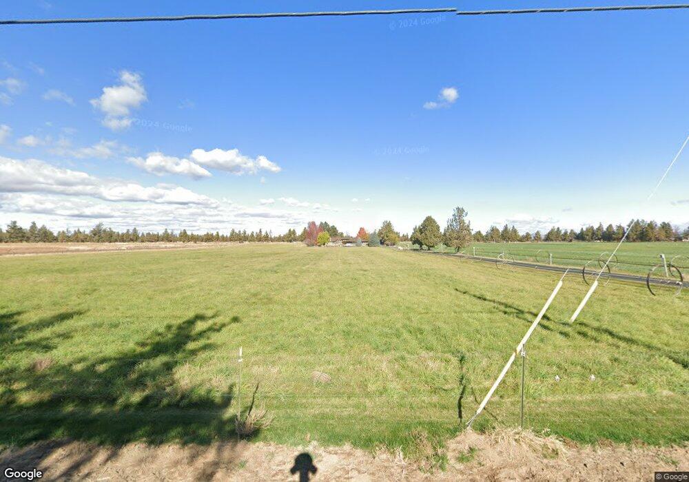 5547 SW Wickiup Ave, Redmond, OR 97756 - photo 1