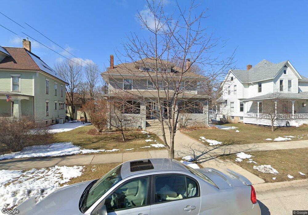 810 N Spring St, Elgin, IL 60120 - photo 1