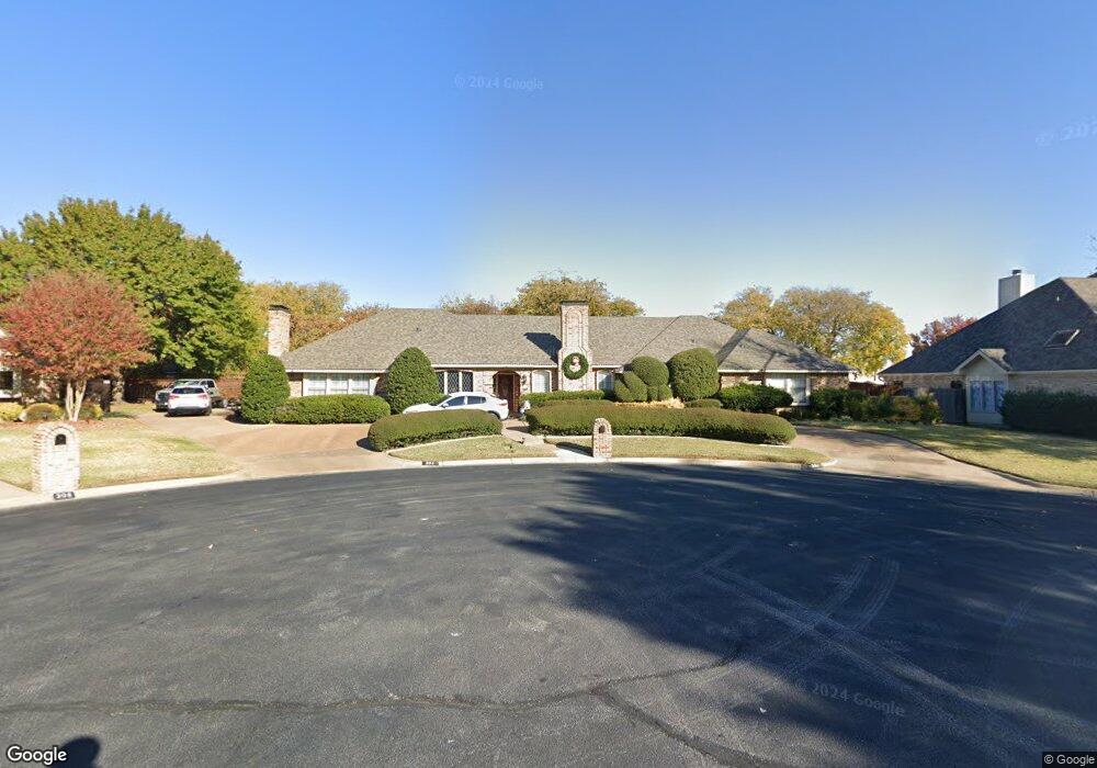 304 Wingate Ct, Hurst, TX 76054 - photo 1