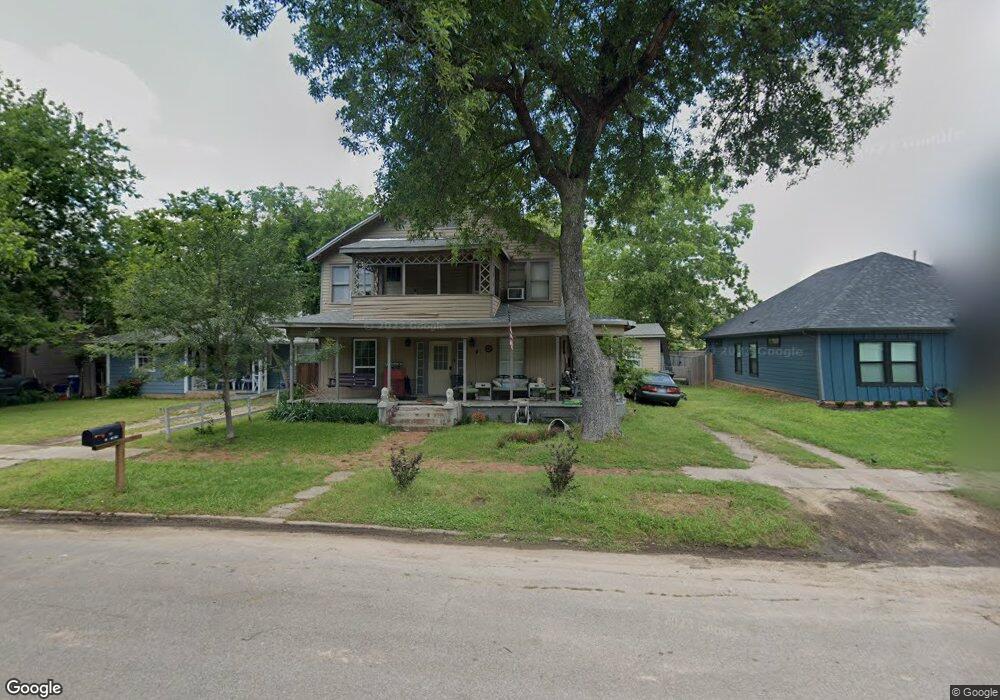 517 W Owing St, Denison, TX 75020 - photo 1