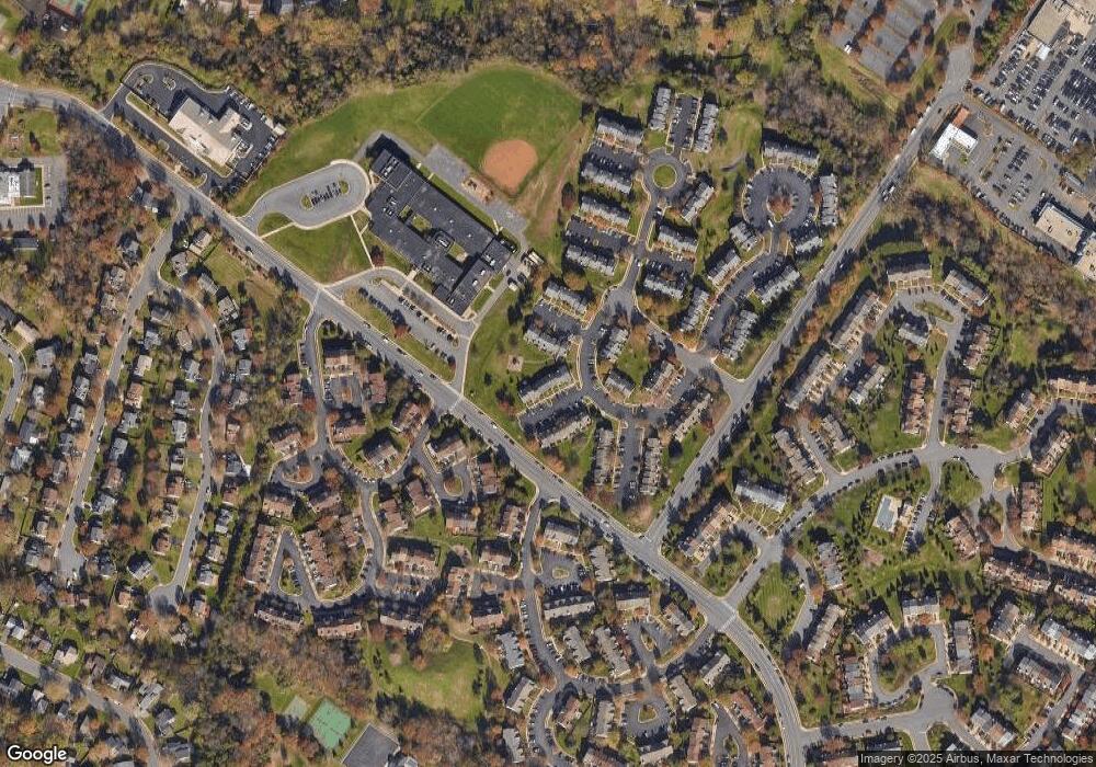 46715 Fielding Terrace unit 39, Sterling, VA 20164 - photo 1