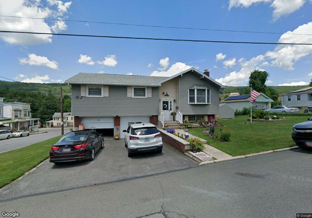 55 W Ridge St, Coaldale, PA 18218 - photo 1