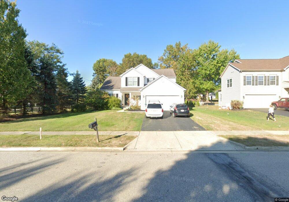 8424 Gainer Dr, Lewis Center, OH 43035 - photo 1