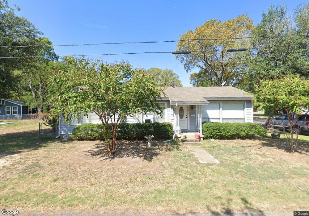 1237 Pecan St, Bonham, TX 75418 - photo 1