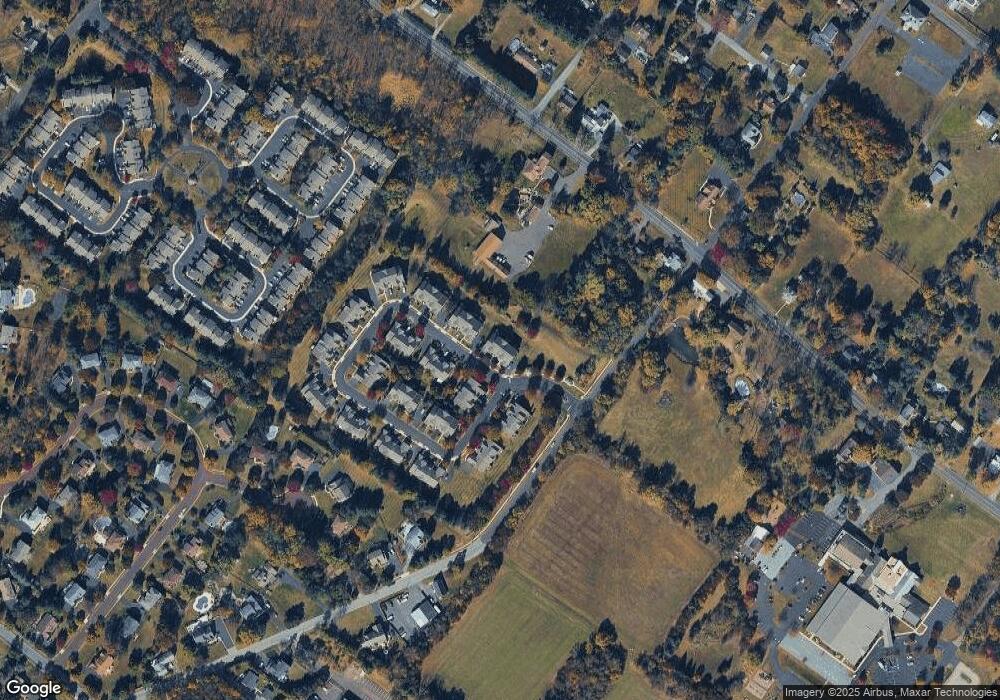 4 Wheatsheaf Ln unit 4, Norristown, PA 19403 - photo 1