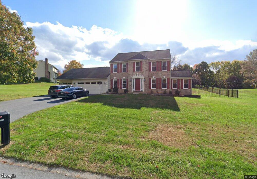 1135 Lafayette Dr, Sykesville, MD 21784 - photo 1