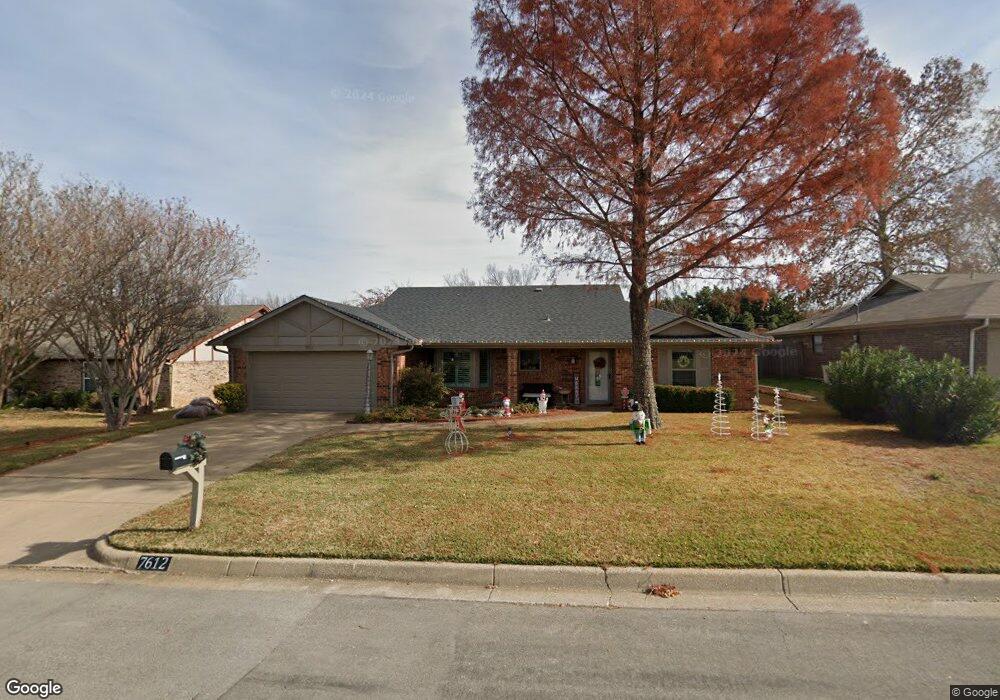 7612 Hunt Dr, North Richland Hills, TX 76182 - photo 1