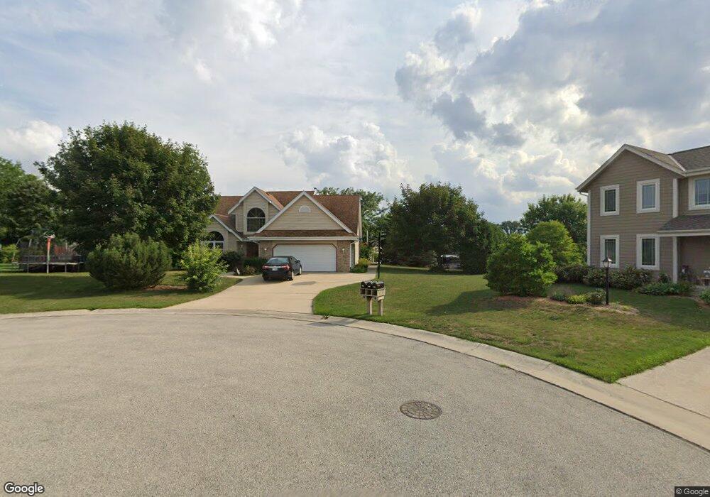 N76W16187 Jarod Ct, Menomonee Falls, WI 53051 - photo 1