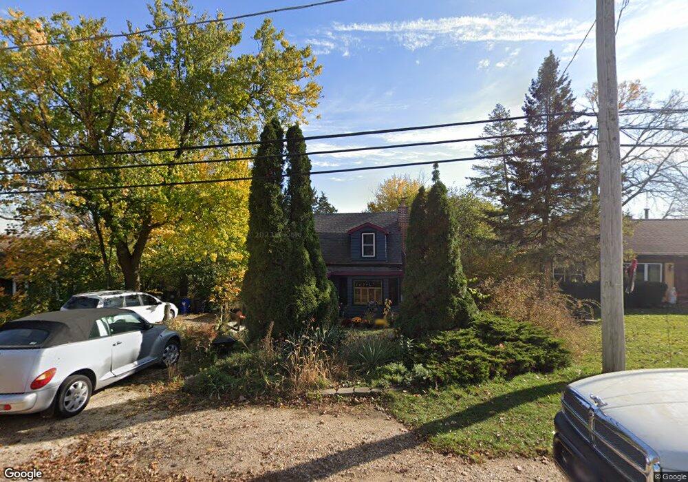 330 Ramble Rd, Lake In the Hills, IL 60156 - photo 1