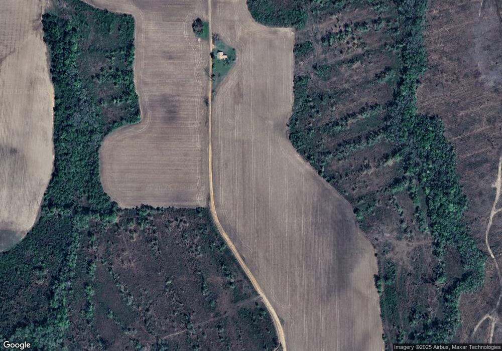 610 Newbern Rd, Broxton, GA 31519 - photo 1